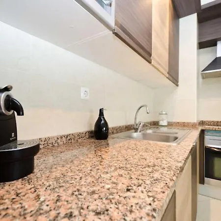 Apartmán Beautiful 2 Bed With Pool Near Da Rocha