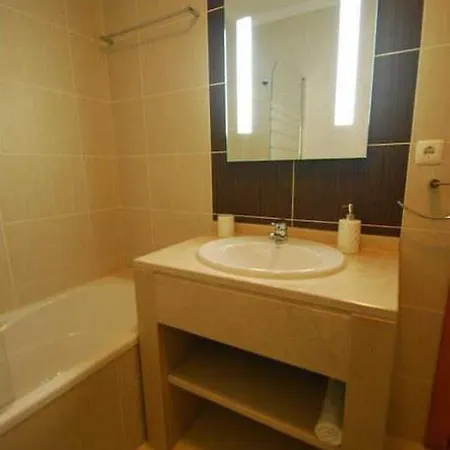 Beautiful 2 Bed With Pool Near Da Rocha بورتيماو