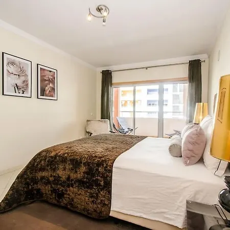 Beautiful 2 Bed With Pool Near Da Rocha Apartman Portimão